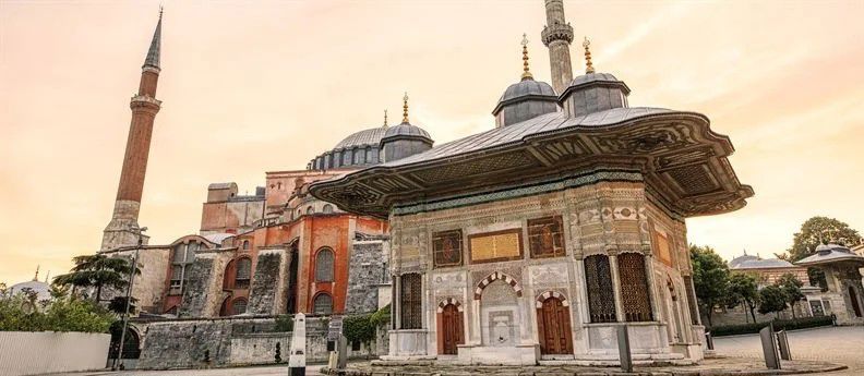 Tarihi 3. Ahmet Çeşmesi’nin Suyu Yıllar Sonra Yeniden Akıtıldı